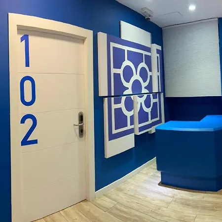 Гостьовий будинок Casual Blue 2*